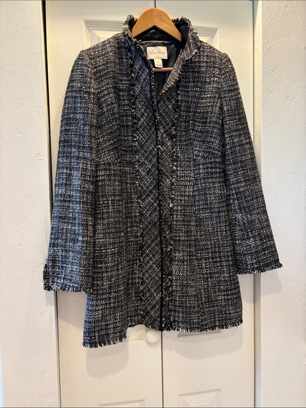 White House Black Market Black & Gray Metalic Tweed Fringed-Edge Blazer size 6